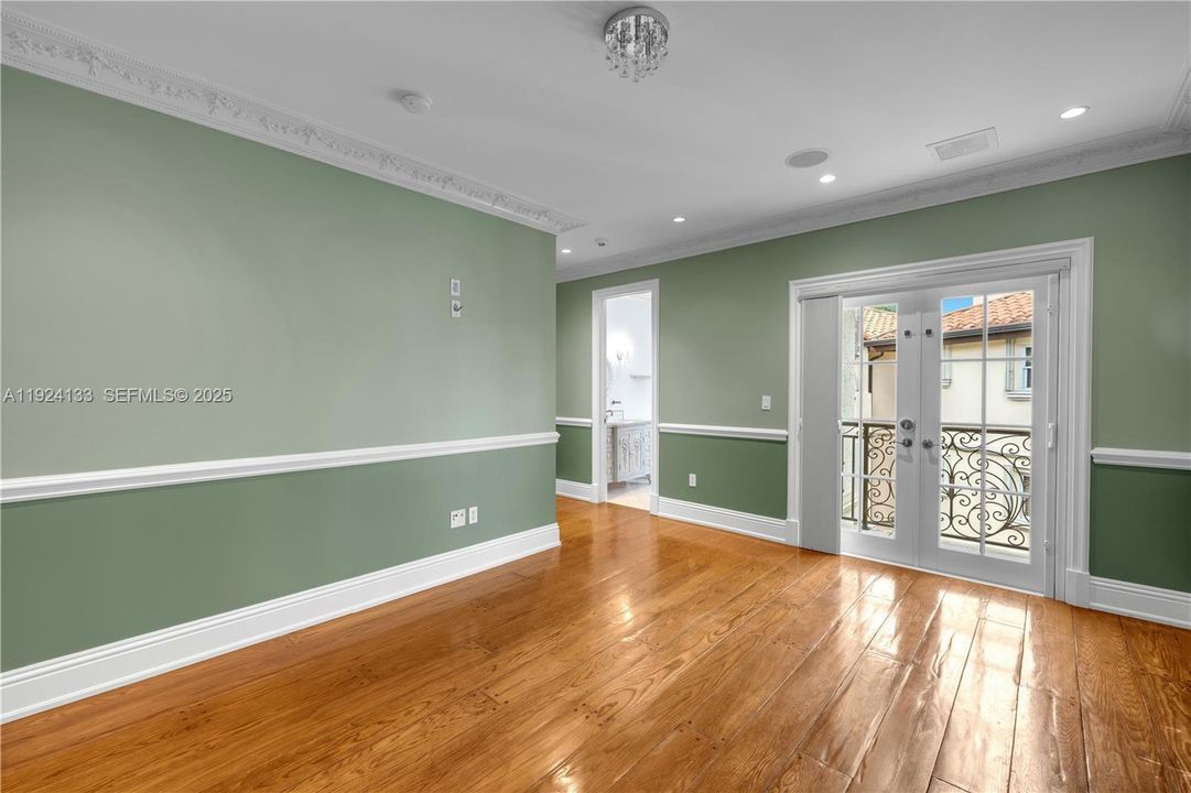 В аренду: $20,000 (5 спален, 7 ванн, 6476 Квадратных фут)