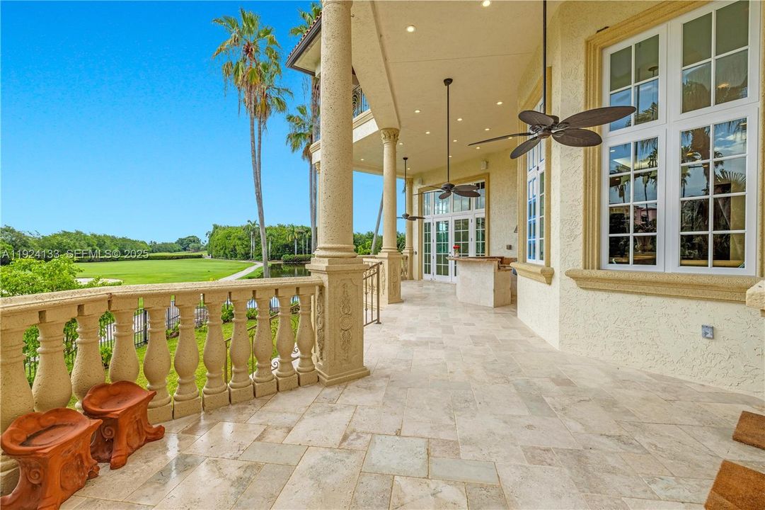 В аренду: $20,000 (5 спален, 7 ванн, 6476 Квадратных фут)