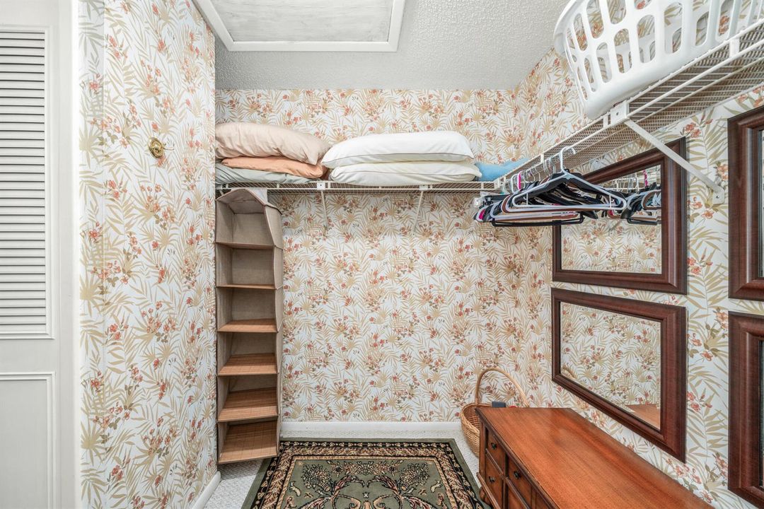 interior - master closet 1