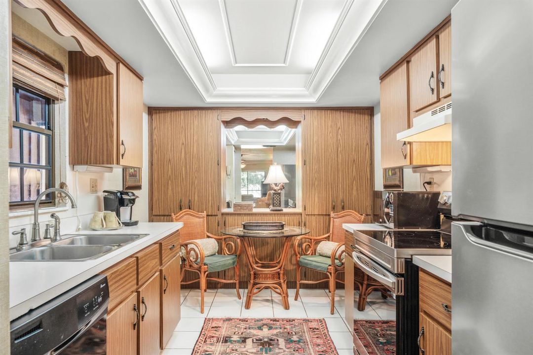interior - kitchen 1