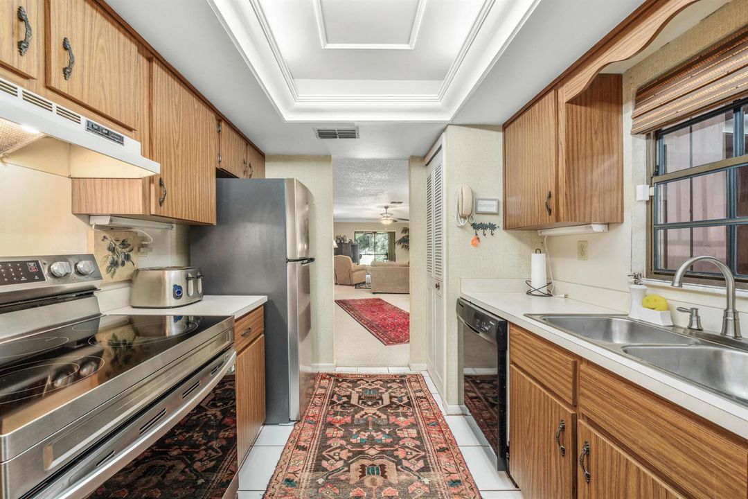 interior - kitchen 4