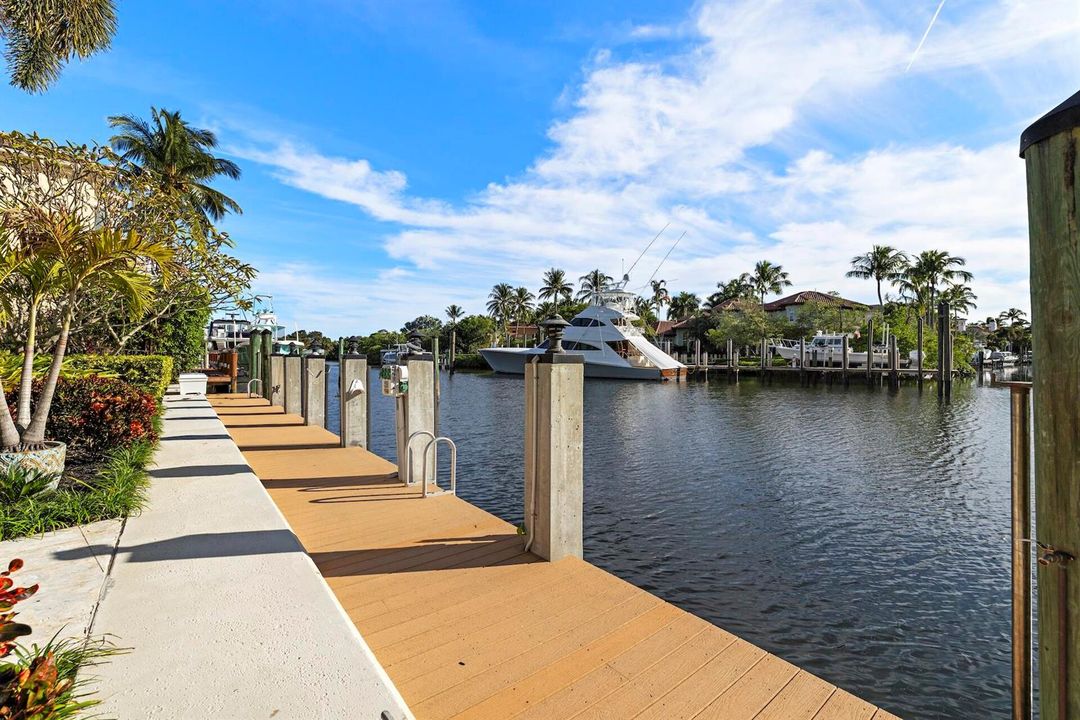 Trex Dock