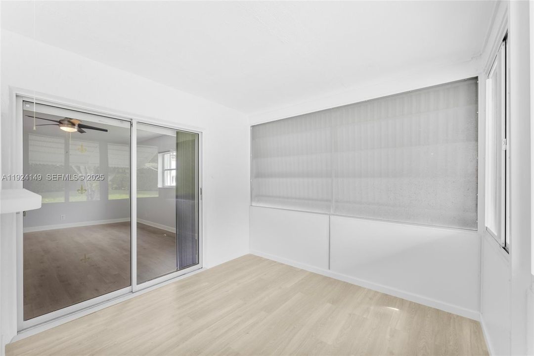 待售: $369,500 (2 贝兹, 2 浴室, 1560 平方英尺)