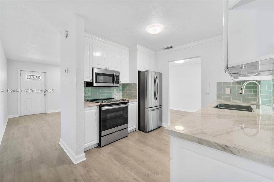 待售: $369,500 (2 贝兹, 2 浴室, 1560 平方英尺)