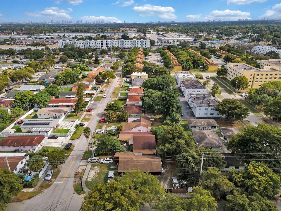 For Sale: $499,900 (4 beds, 2 baths, 1514 Square Feet)