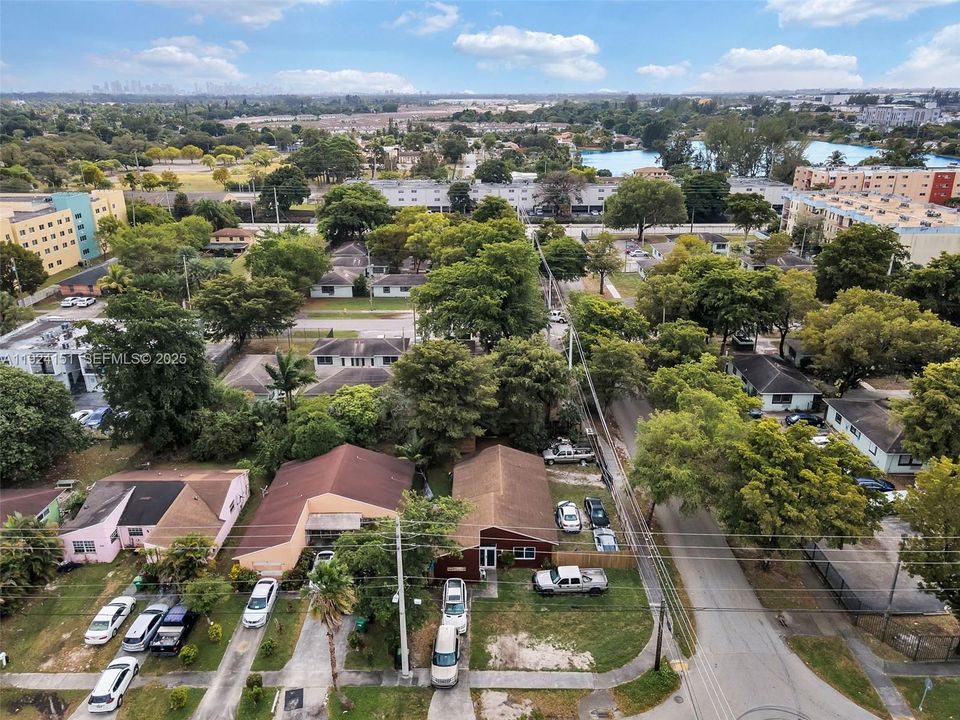 For Sale: $499,900 (4 beds, 2 baths, 1514 Square Feet)