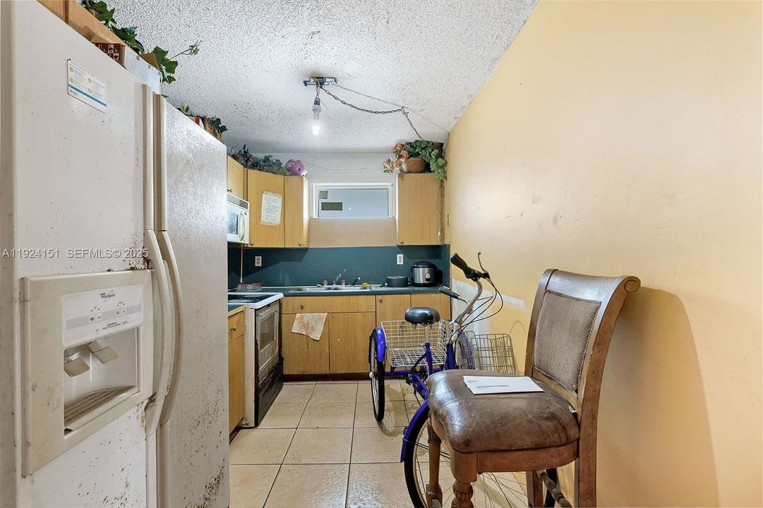 For Sale: $499,900 (4 beds, 2 baths, 1514 Square Feet)