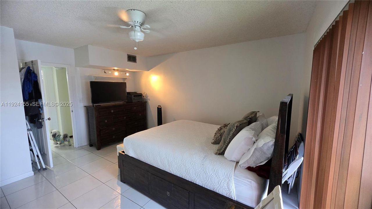 For Rent: $1,500 (1 beds, 1 baths, 650 Square Feet)