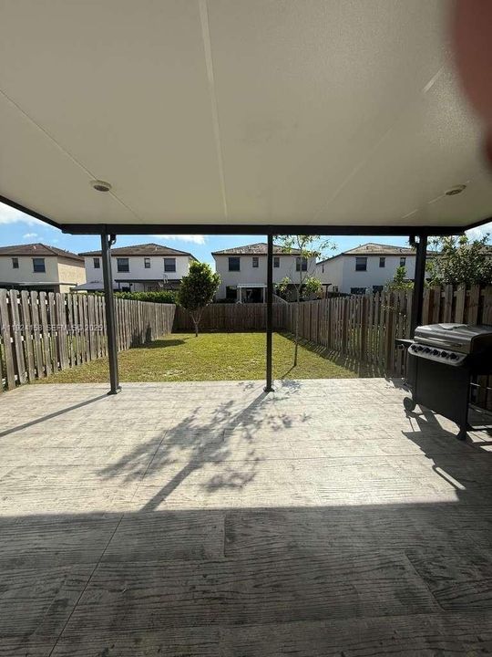 出租: $2,900 (3 贝兹, 2 浴室, 1651 平方英尺)