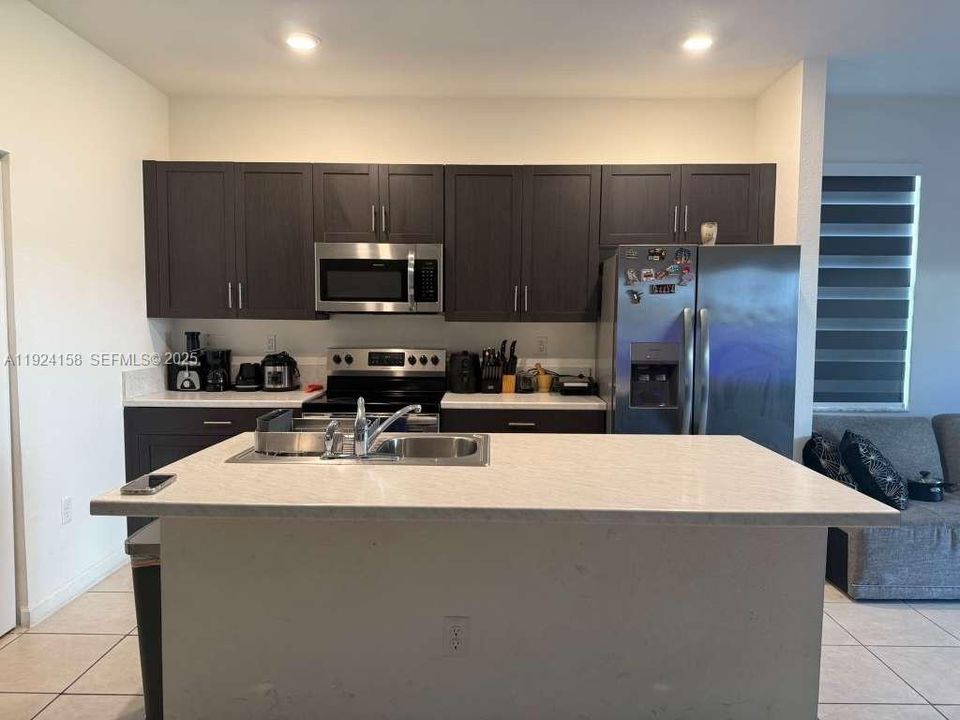 出租: $2,900 (3 贝兹, 2 浴室, 1651 平方英尺)