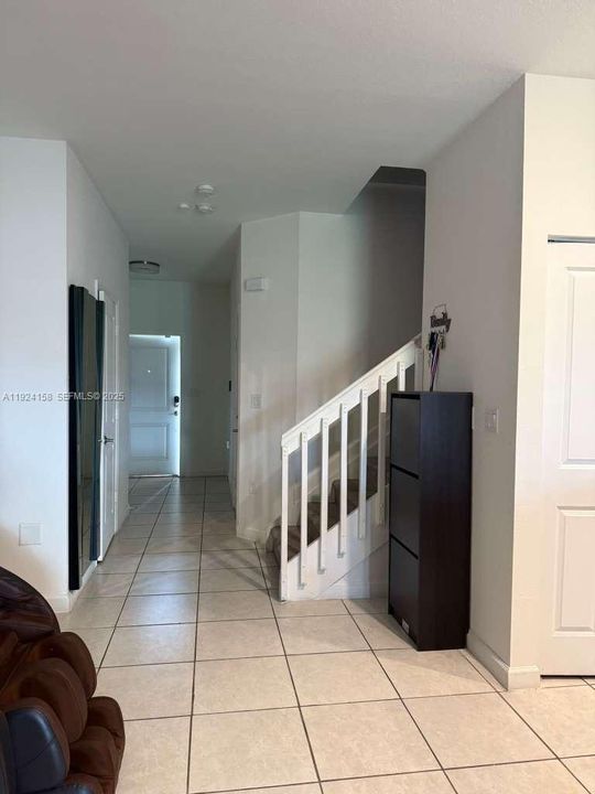 出租: $2,900 (3 贝兹, 2 浴室, 1651 平方英尺)