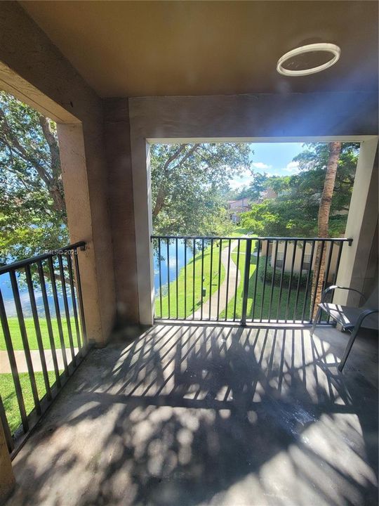 出租: $2,600 (3 贝兹, 2 浴室, 1125 平方英尺)