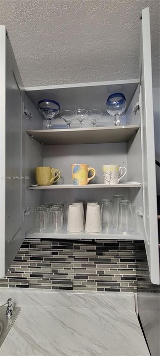 出租: $1,800 (1 贝兹, 1 浴室, 810 平方英尺)