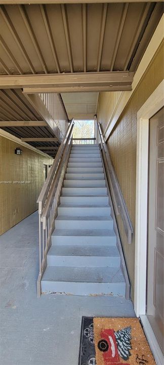 出租: $1,800 (1 贝兹, 1 浴室, 810 平方英尺)