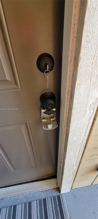 出租: $1,800 (1 贝兹, 1 浴室, 810 平方英尺)