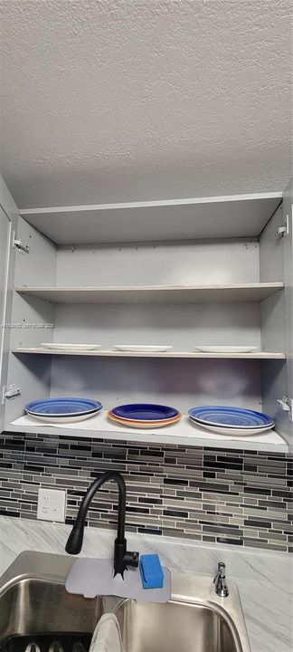 出租: $1,800 (1 贝兹, 1 浴室, 810 平方英尺)