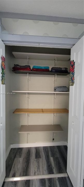 出租: $1,800 (1 贝兹, 1 浴室, 810 平方英尺)