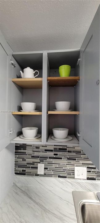 出租: $1,800 (1 贝兹, 1 浴室, 810 平方英尺)