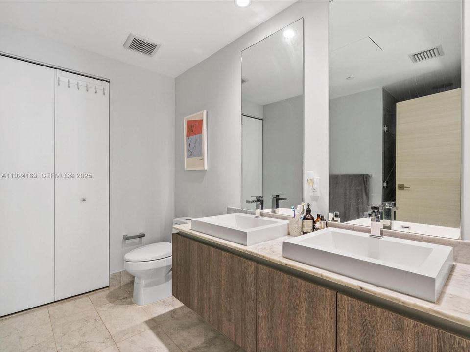 待售: $679,900 (1 贝兹, 1 浴室, 838 平方英尺)