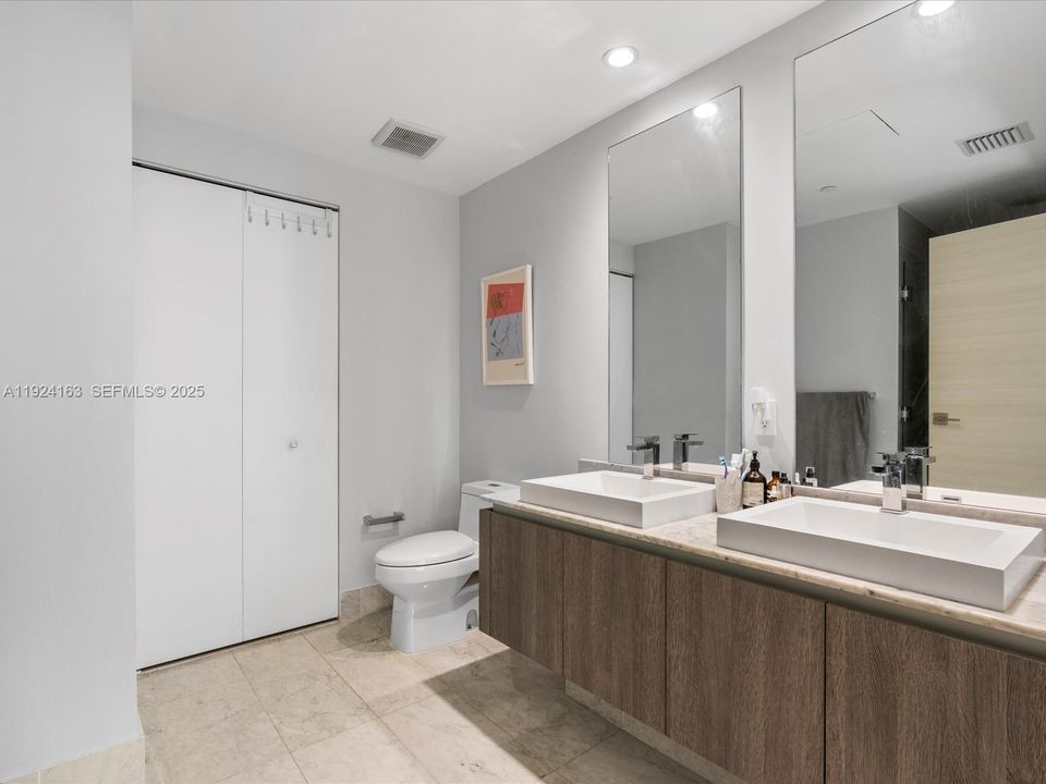 待售: $679,900 (1 贝兹, 1 浴室, 838 平方英尺)