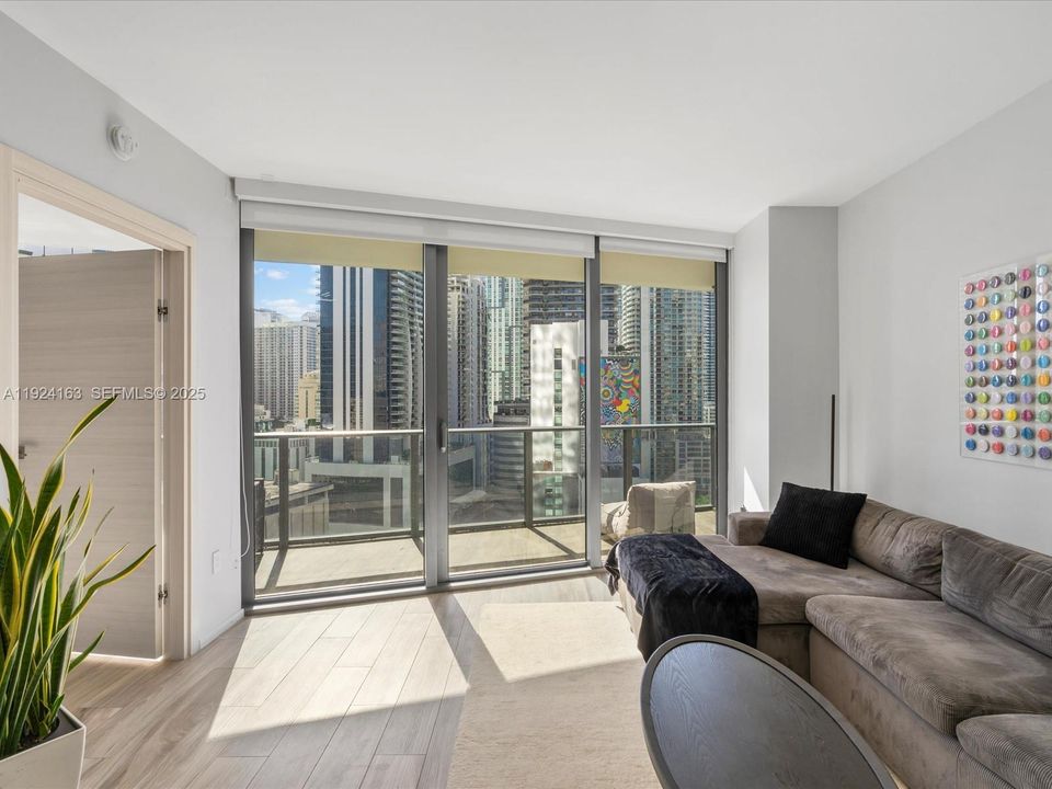 待售: $679,900 (1 贝兹, 1 浴室, 838 平方英尺)