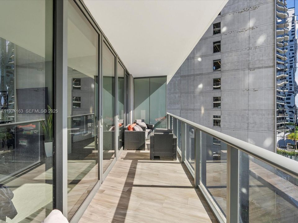 待售: $679,900 (1 贝兹, 1 浴室, 838 平方英尺)