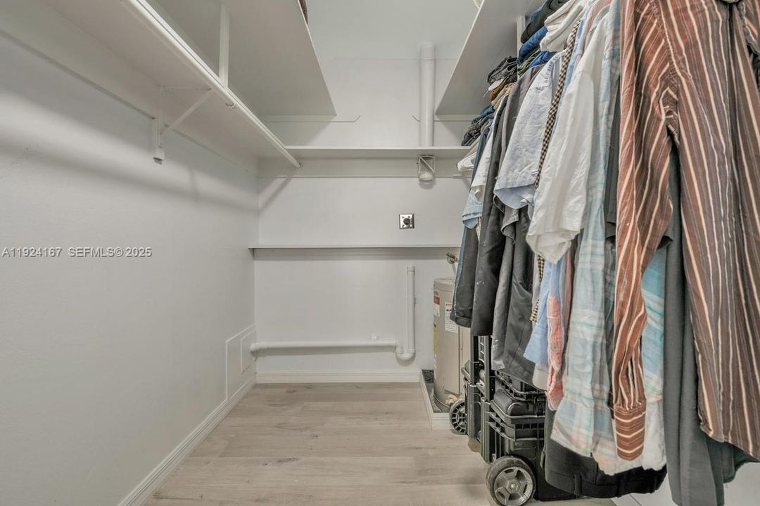 En Renta: $1,950 (2 camas, 2 baños, 815 Pies cuadrados)