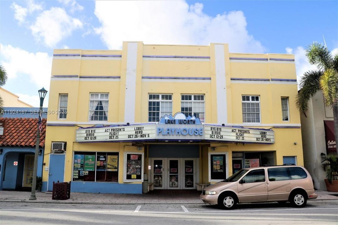 En Renta: $1,950 (2 camas, 2 baños, 815 Pies cuadrados)