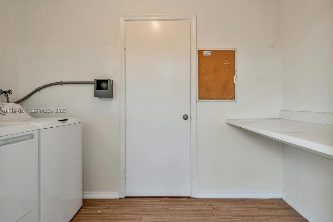 En Renta: $1,950 (2 camas, 2 baños, 815 Pies cuadrados)