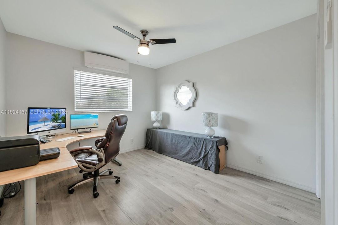 En Renta: $1,950 (2 camas, 2 baños, 815 Pies cuadrados)