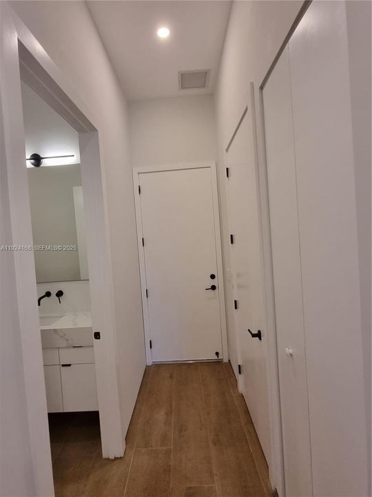 For Rent: $3,995 (3 beds, 2 baths, 1607 Square Feet)