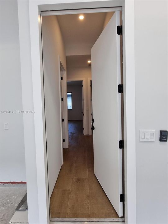 For Rent: $3,995 (3 beds, 2 baths, 1607 Square Feet)