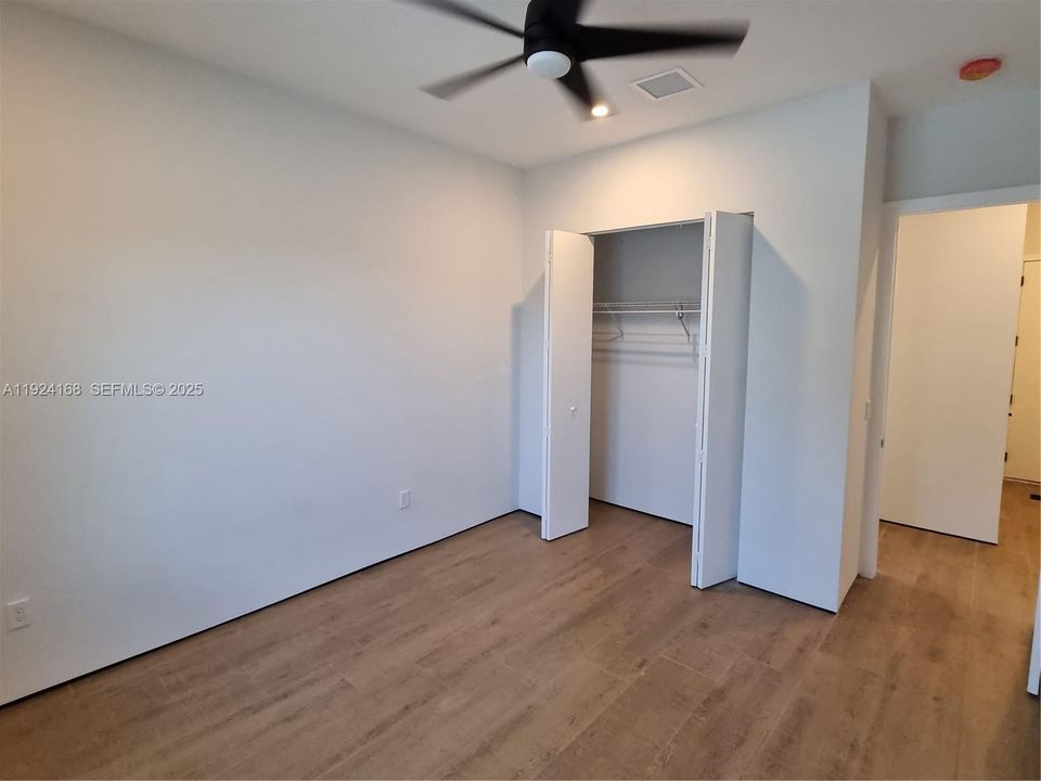 For Rent: $3,995 (3 beds, 2 baths, 1607 Square Feet)