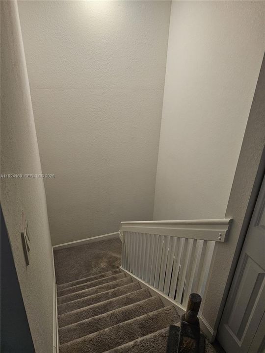 For Rent: $2,700 (3 beds, 2 baths, 1483 Square Feet)