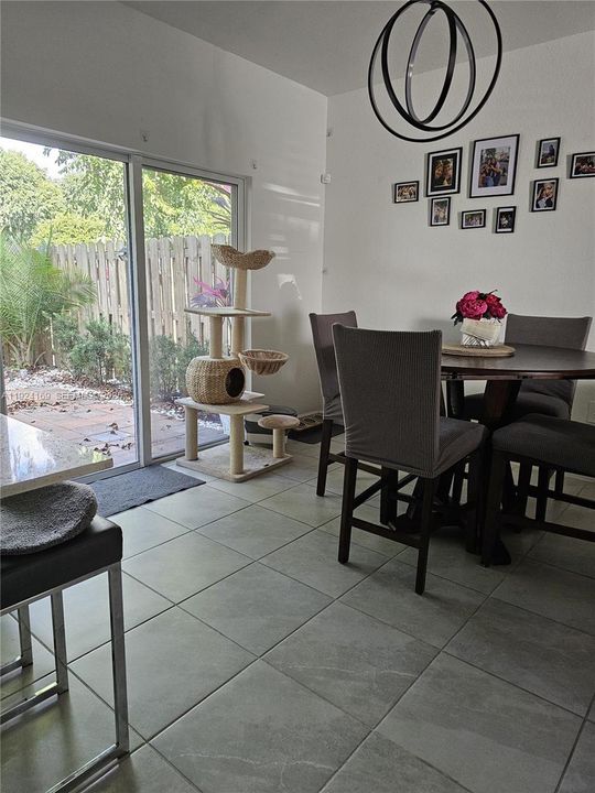 For Rent: $2,700 (3 beds, 2 baths, 1483 Square Feet)