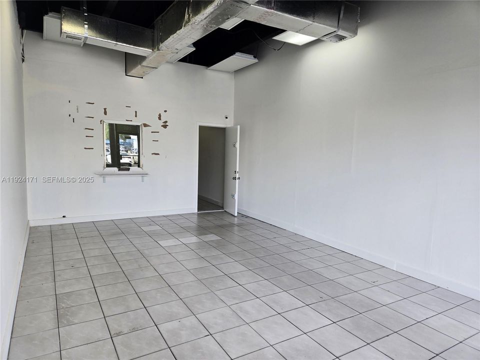 出租: $2,595 (0 贝兹, 0 浴室, 0 平方英尺)