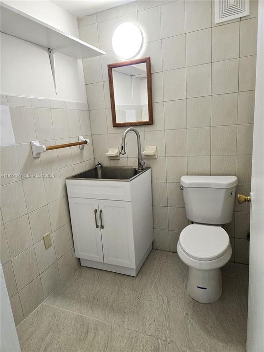 出租: $2,595 (0 贝兹, 0 浴室, 0 平方英尺)