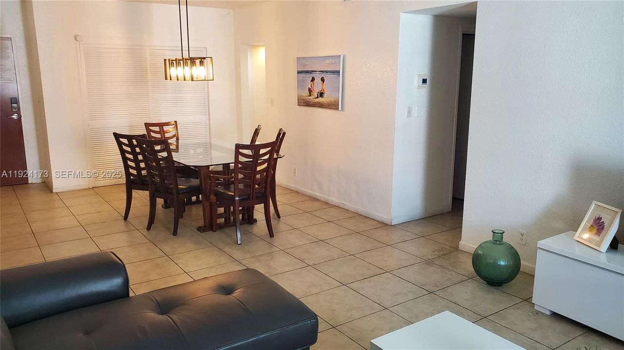 На продажу: $399,000 (1 спален, 1 ванн, 874 Квадратных фут)