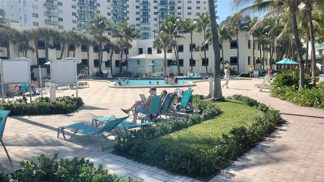 На продажу: $399,000 (1 спален, 1 ванн, 874 Квадратных фут)