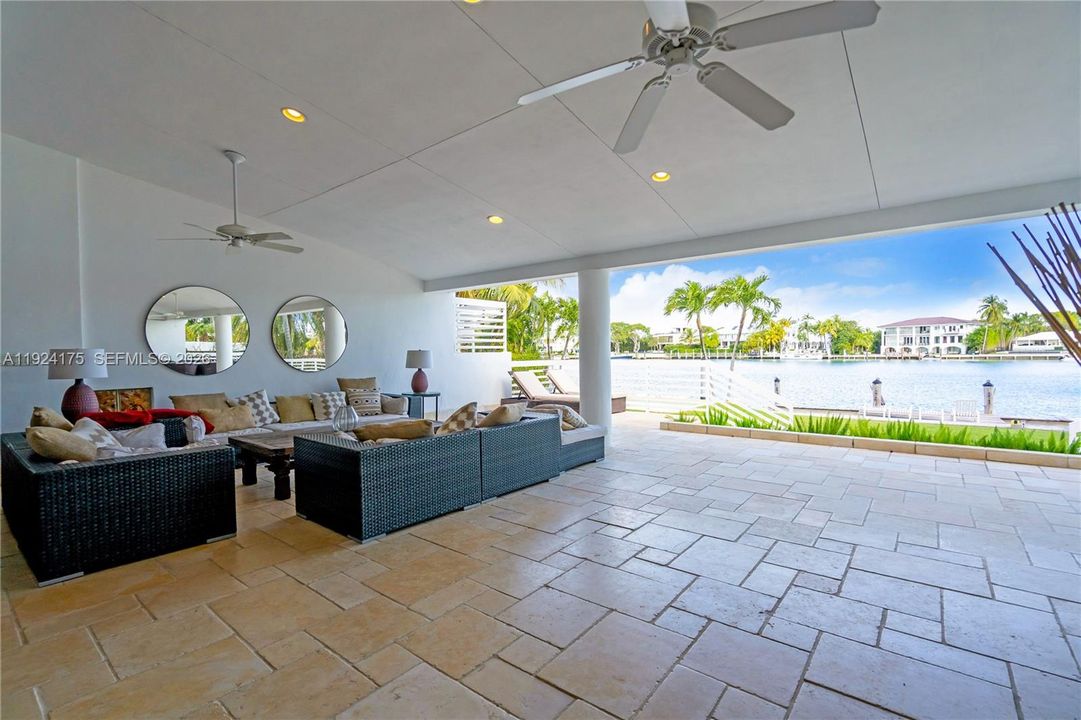 Active With Contract: $15,500,000 (4 beds, 4 baths, 4290 Square Feet)