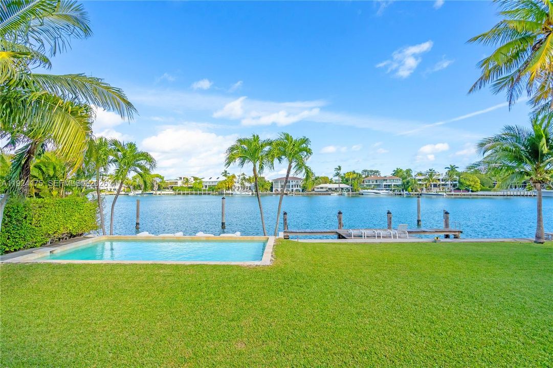 Active With Contract: $15,500,000 (4 beds, 4 baths, 4290 Square Feet)