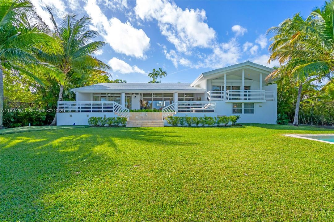 Active With Contract: $15,500,000 (4 beds, 4 baths, 4290 Square Feet)