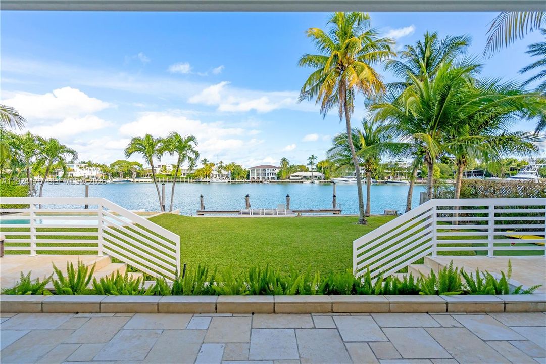 Active With Contract: $15,500,000 (4 beds, 4 baths, 4290 Square Feet)