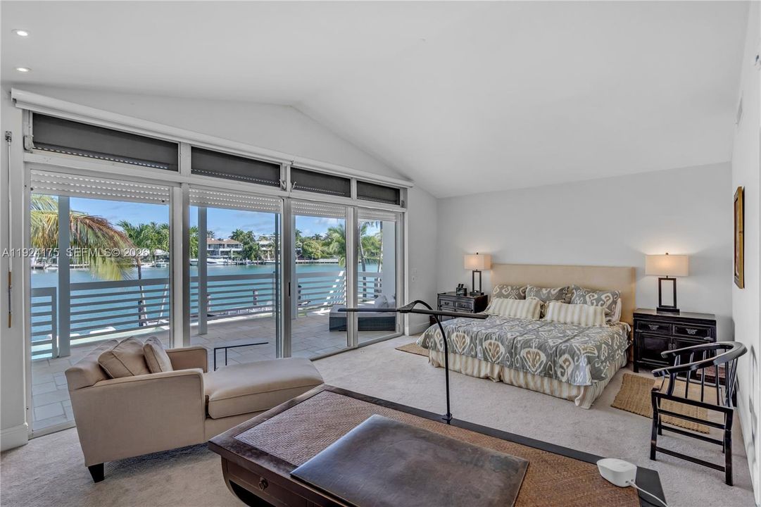 Active With Contract: $15,500,000 (4 beds, 4 baths, 4290 Square Feet)