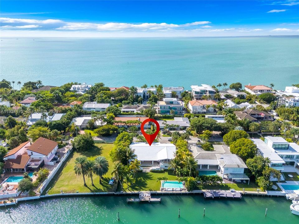 Active With Contract: $15,500,000 (4 beds, 4 baths, 4290 Square Feet)