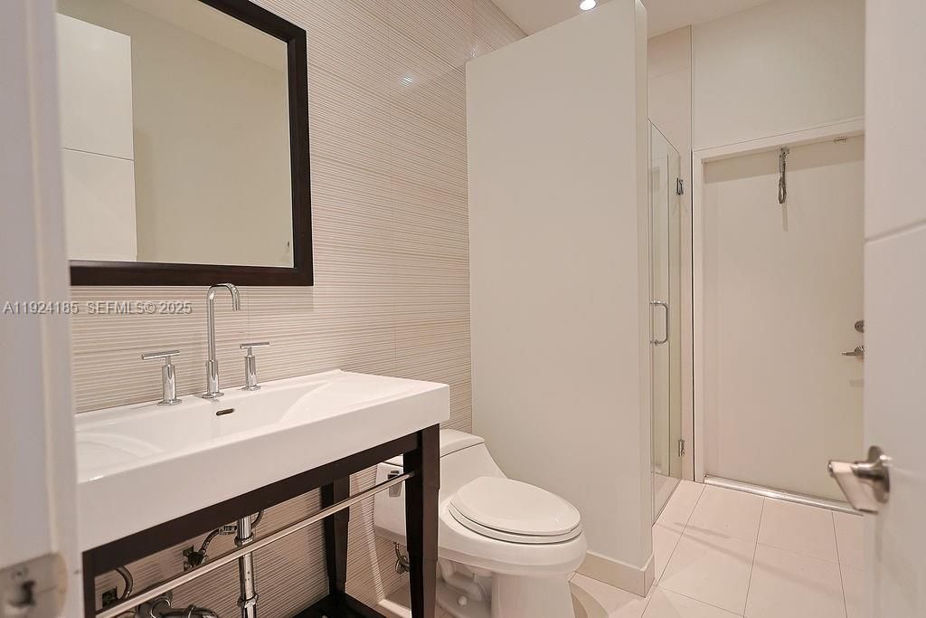 待售: $1,899,900 (5 贝兹, 4 浴室, 3590 平方英尺)