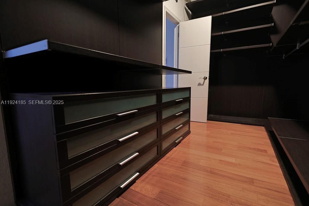 待售: $1,899,900 (5 贝兹, 4 浴室, 3590 平方英尺)