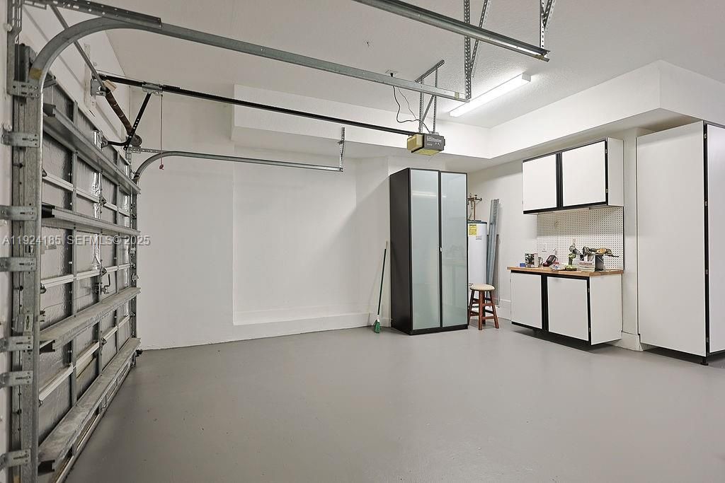 待售: $1,899,900 (5 贝兹, 4 浴室, 3590 平方英尺)