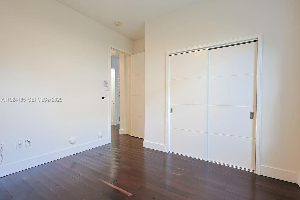 待售: $1,899,900 (5 贝兹, 4 浴室, 3590 平方英尺)