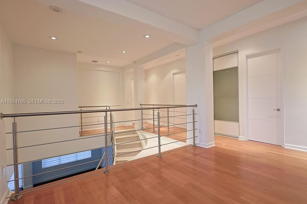 待售: $1,899,900 (5 贝兹, 4 浴室, 3590 平方英尺)